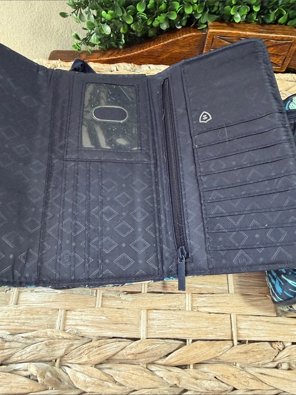 Vera Bradley Navy Blue and Cream Quilted Crossbody with Matching Wallet